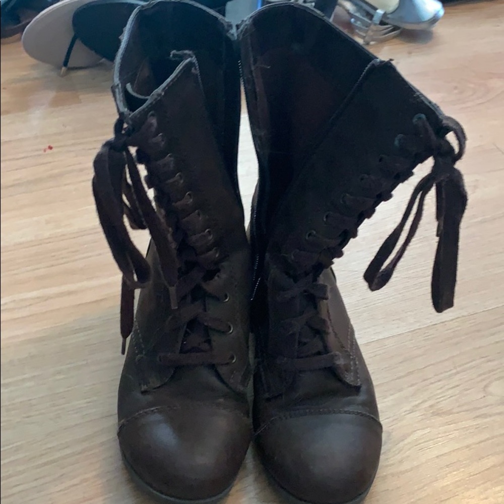 Lace up boots